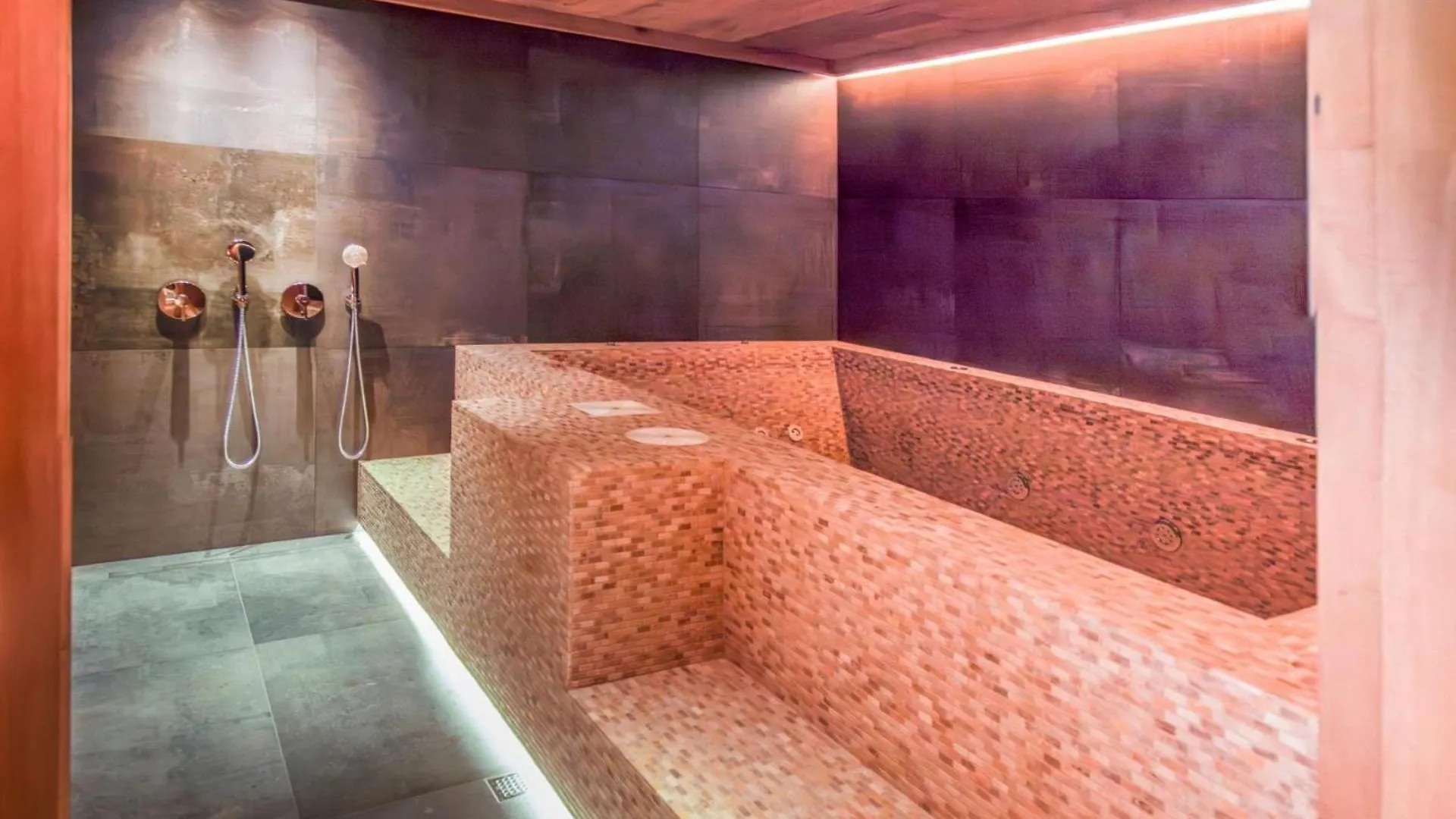 Ski-In-Ski-Out Indoor Hot Tub Mountain Lodge El Tarter Villa