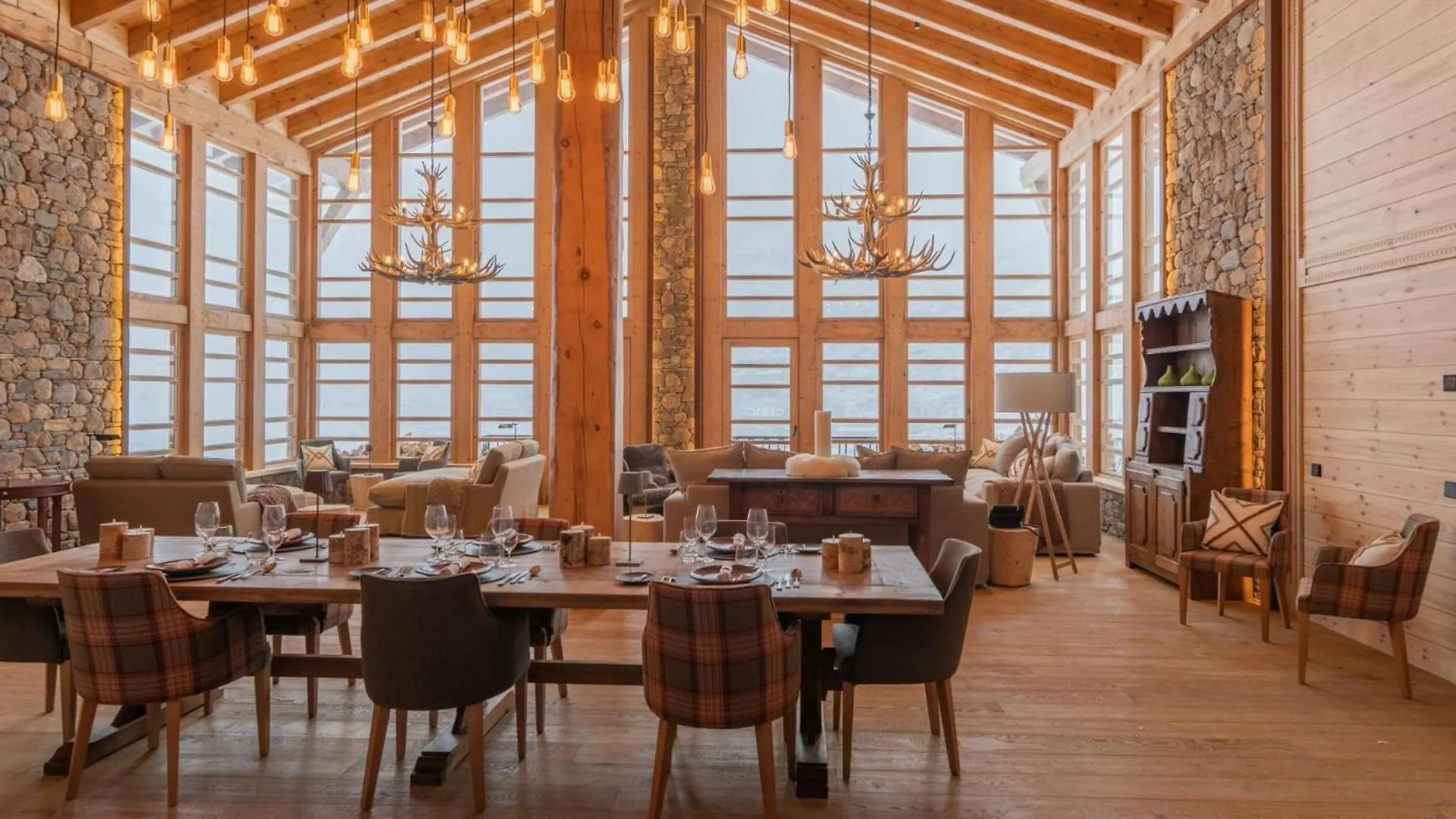 Ski-In-Ski-Out Indoor Hot Tub Mountain Lodge El Tarter Andorra